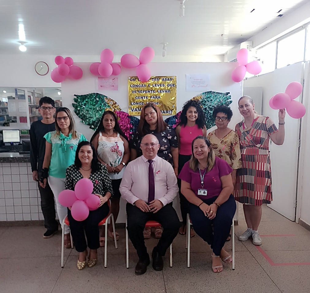 Vice-Reitor da Uema reforça campanha de conscientização Outubro Rosa na Biblioteca Central